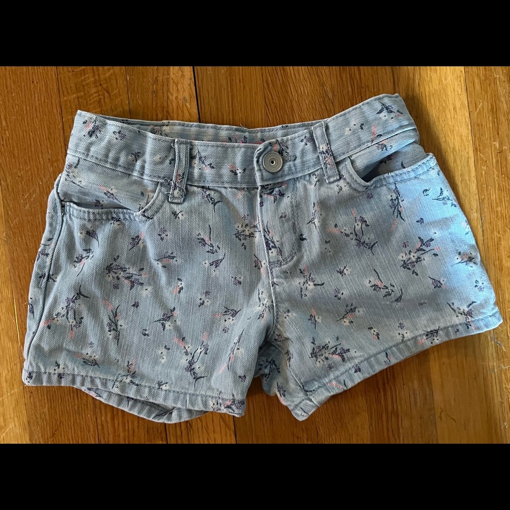 Girl’s size 6x/7 denim shorts